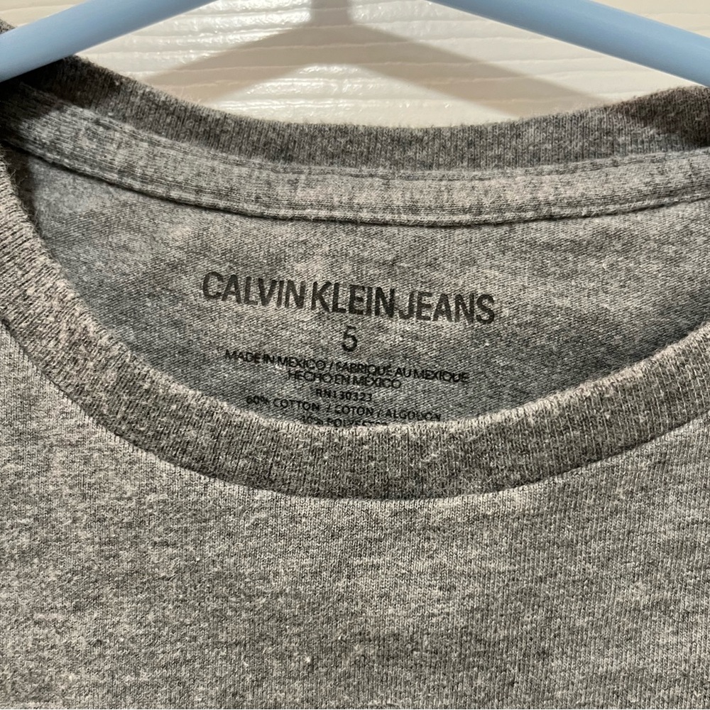 Calvin Klein boy shirt, size 5 - Picture 3 of 5